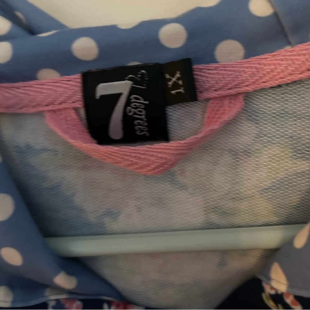 7degrees Poppy Pullover Hoodie with Polka Dot Accents (out of print) - Picture 10 of 13